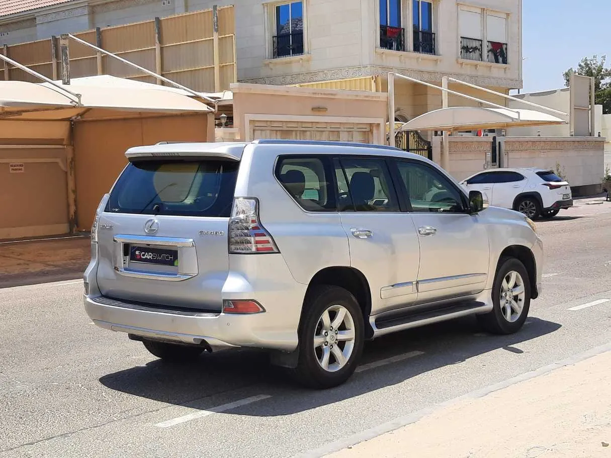 Car image 5