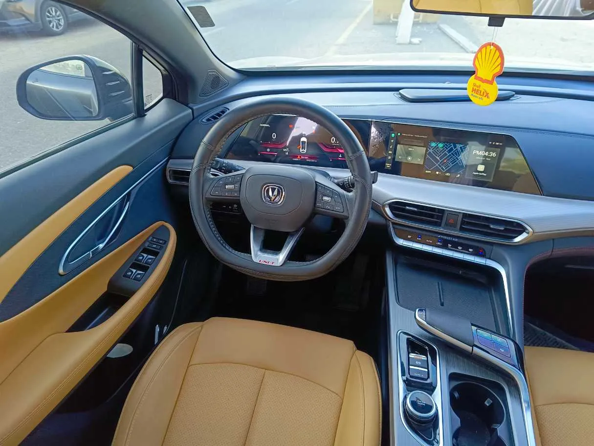 Car image 24