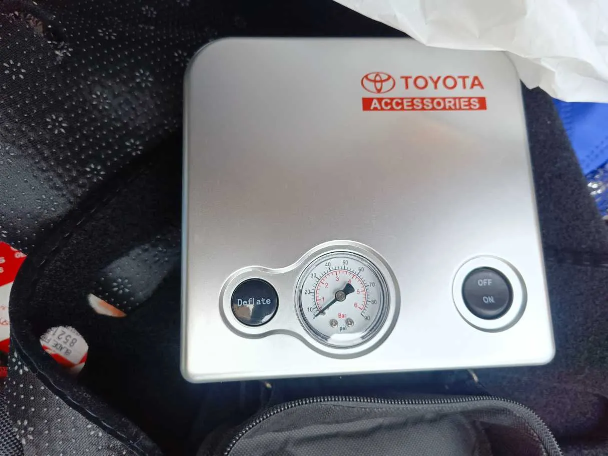 Car image 27