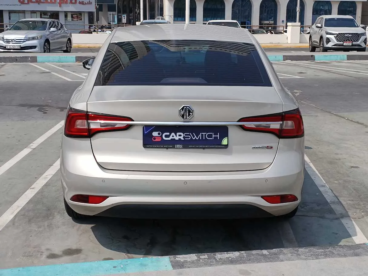 Car image 6