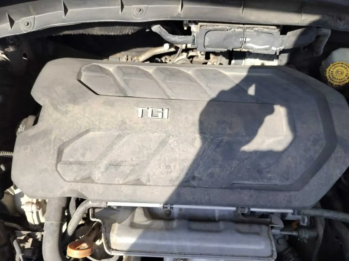 Car image 49