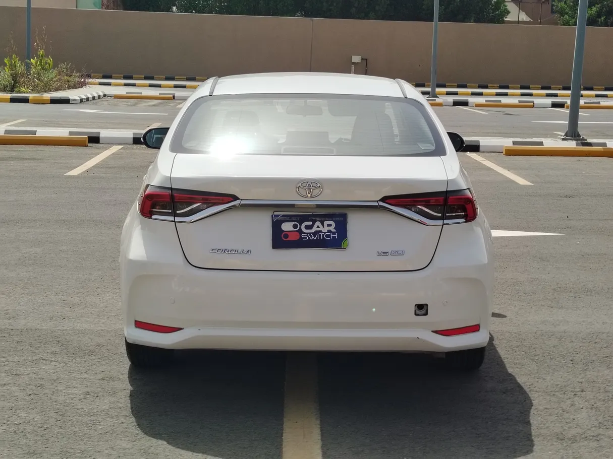 Car image 6
