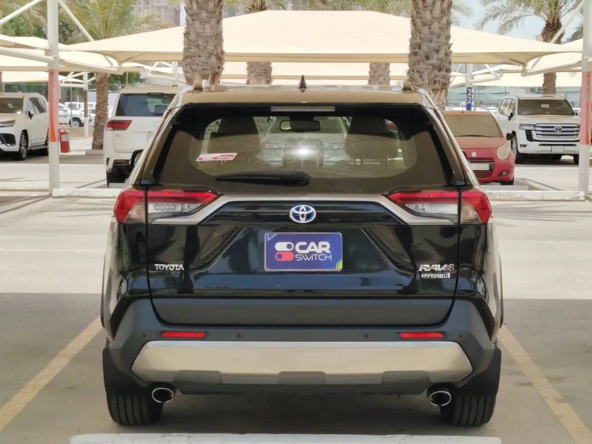 Car image 6