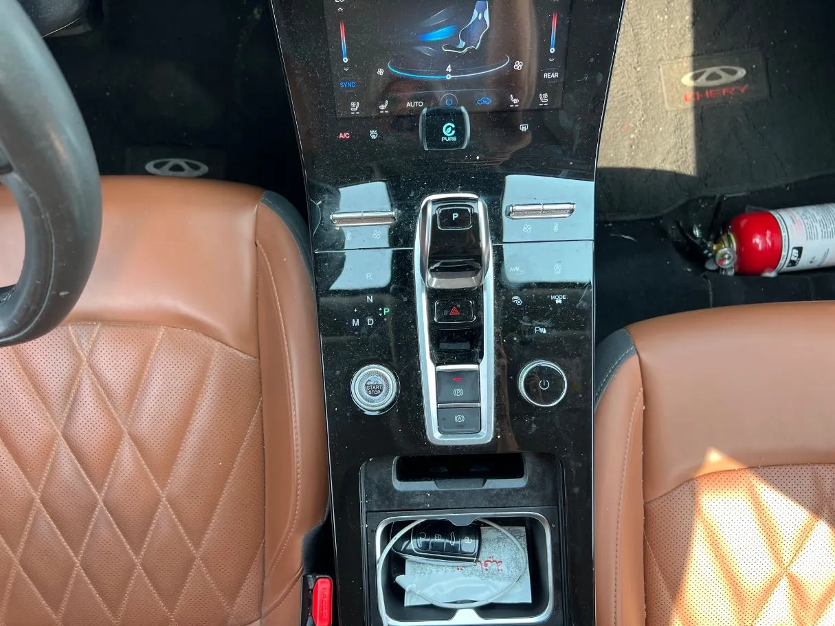 Car image 17