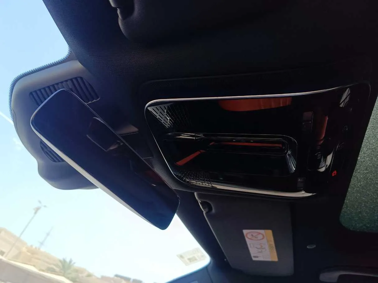 Car image 37