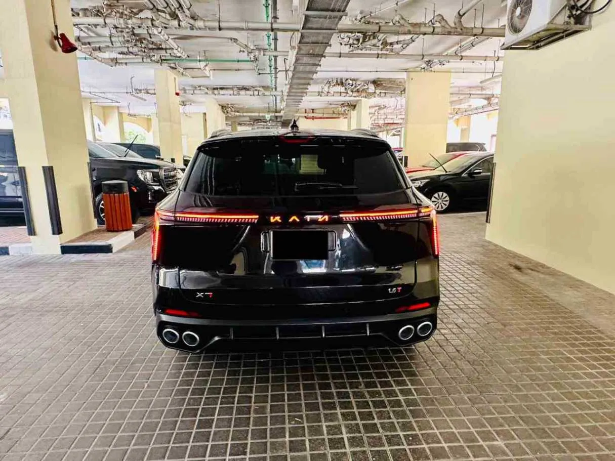 Car image 5