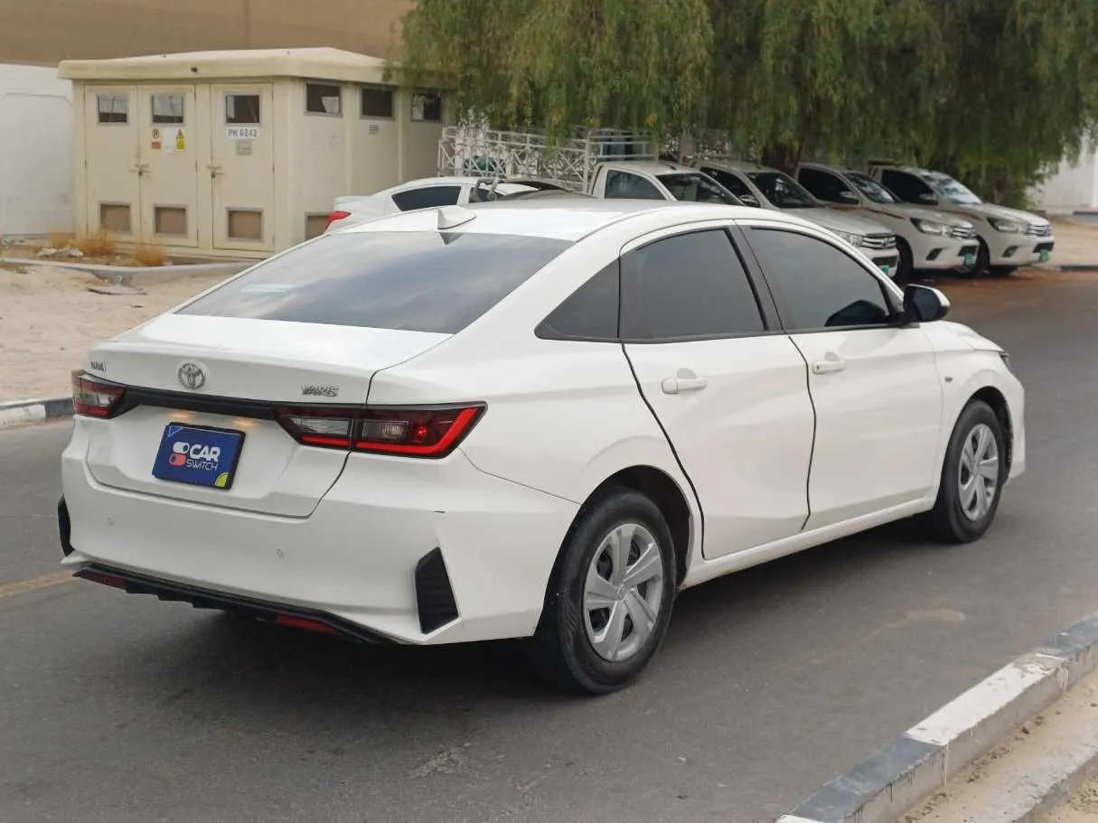 Car image 7