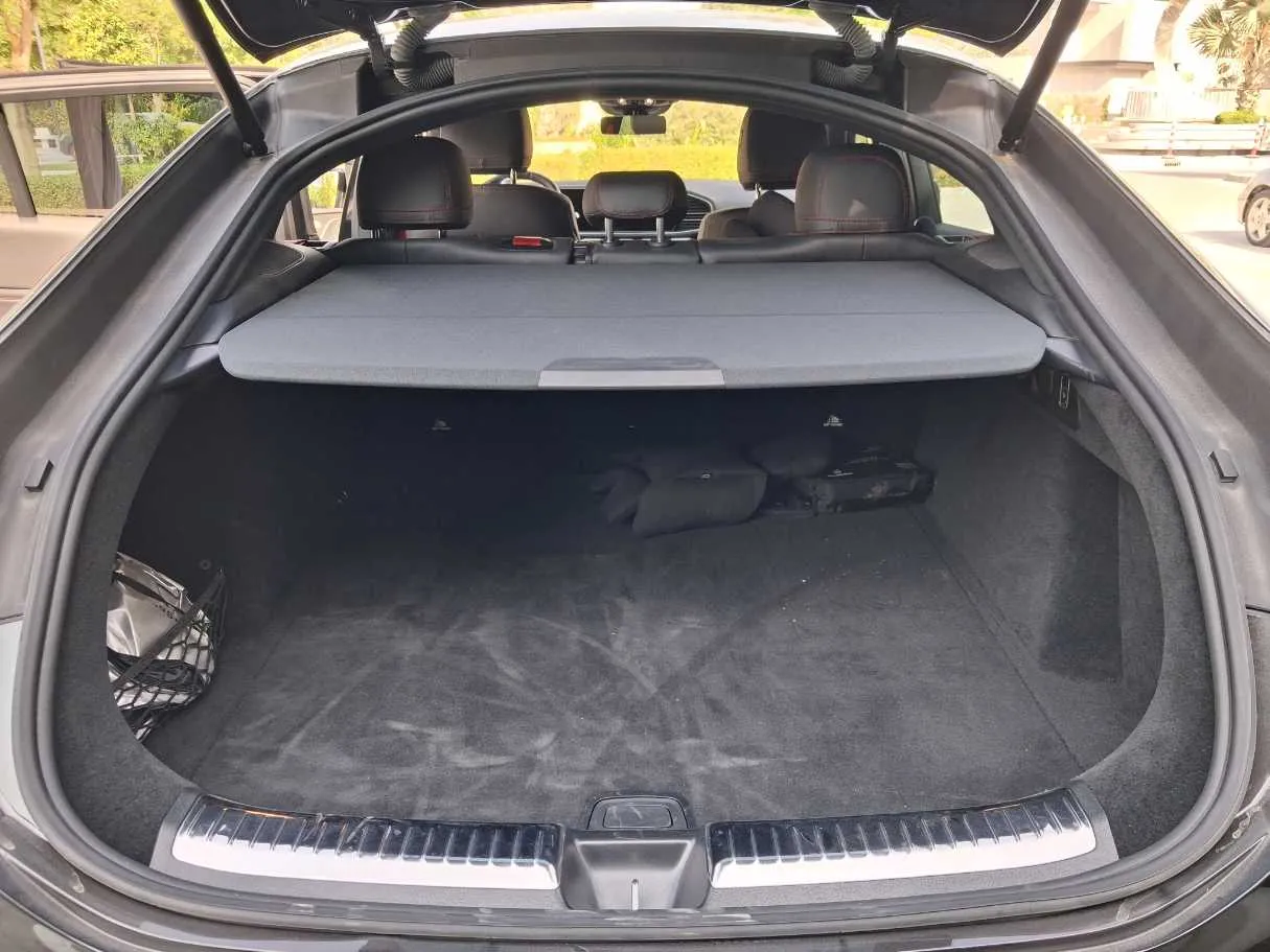 Car image 21