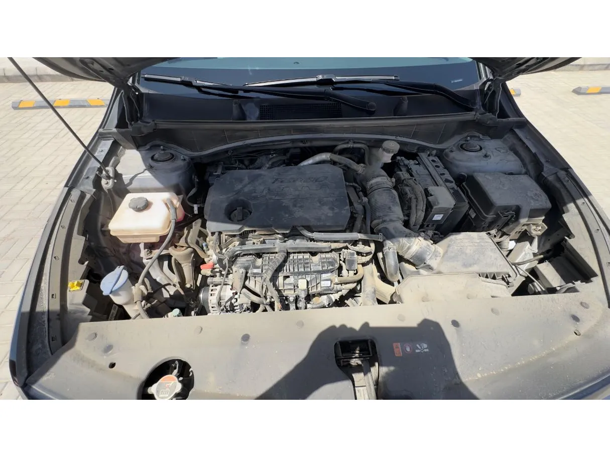 Car image 26