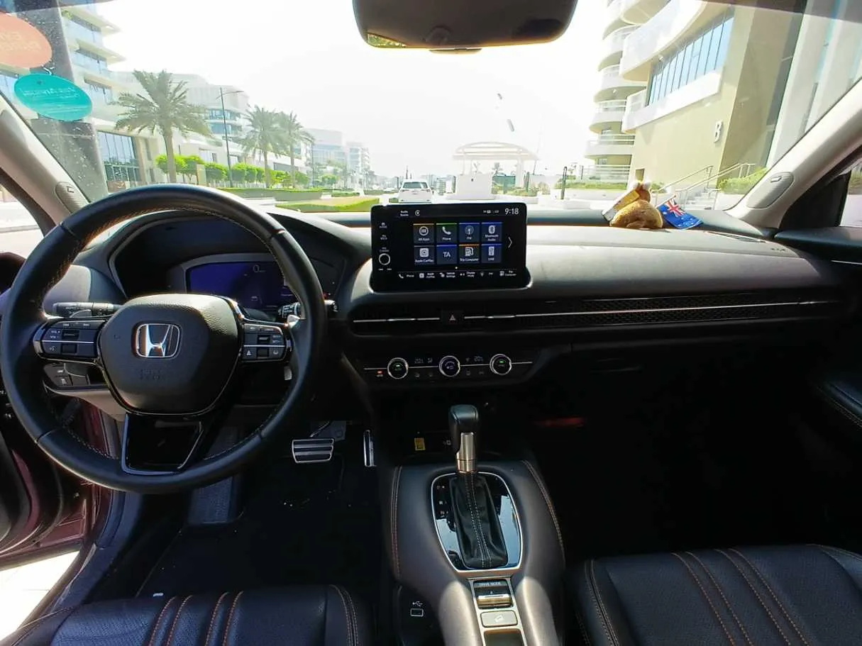Car image 15