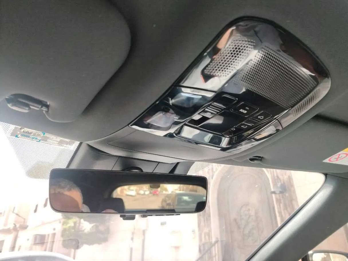 Car image 31