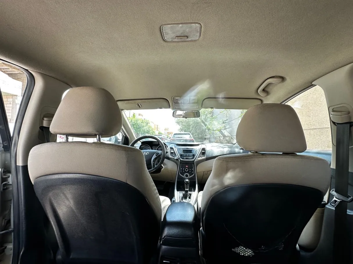 Car image 16