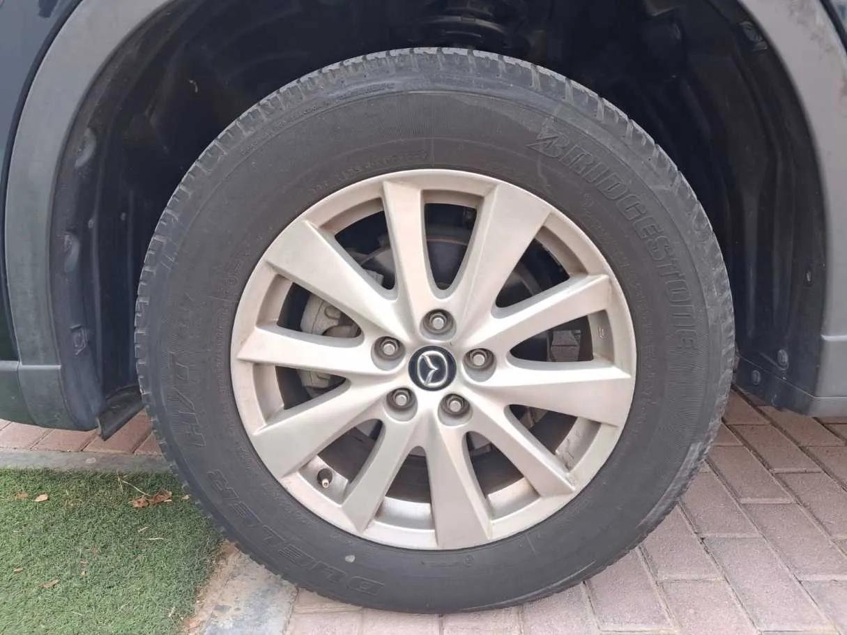 Car image 6