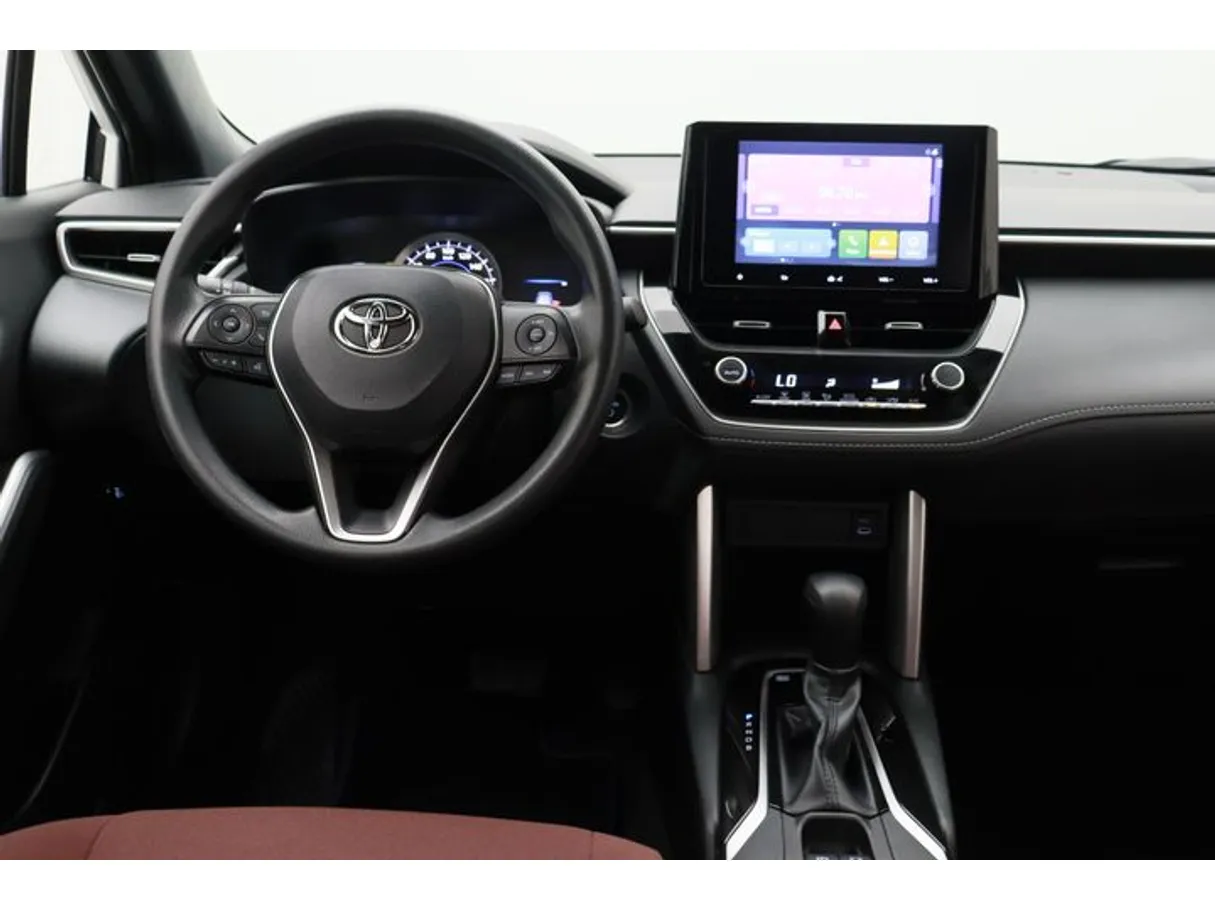 Car image 15
