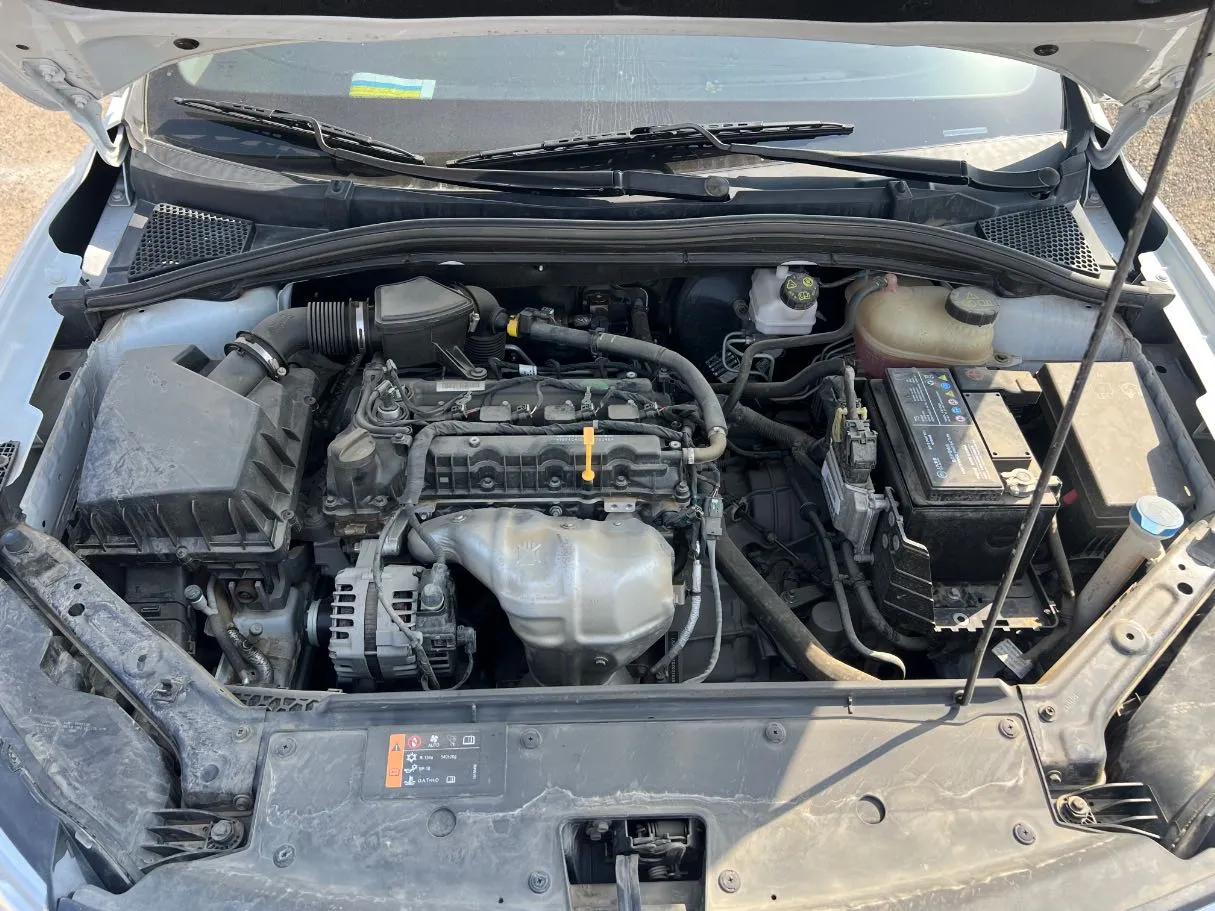 Car image 24