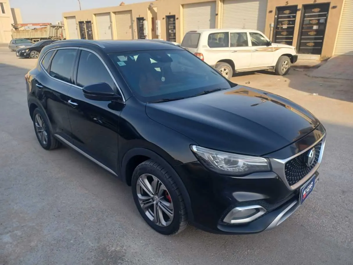 Car image 3