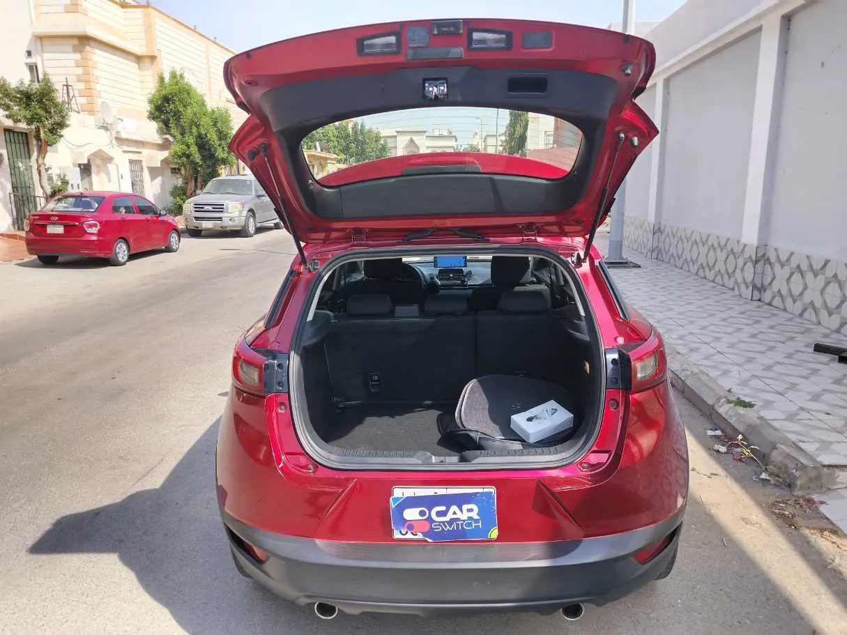Car image 30