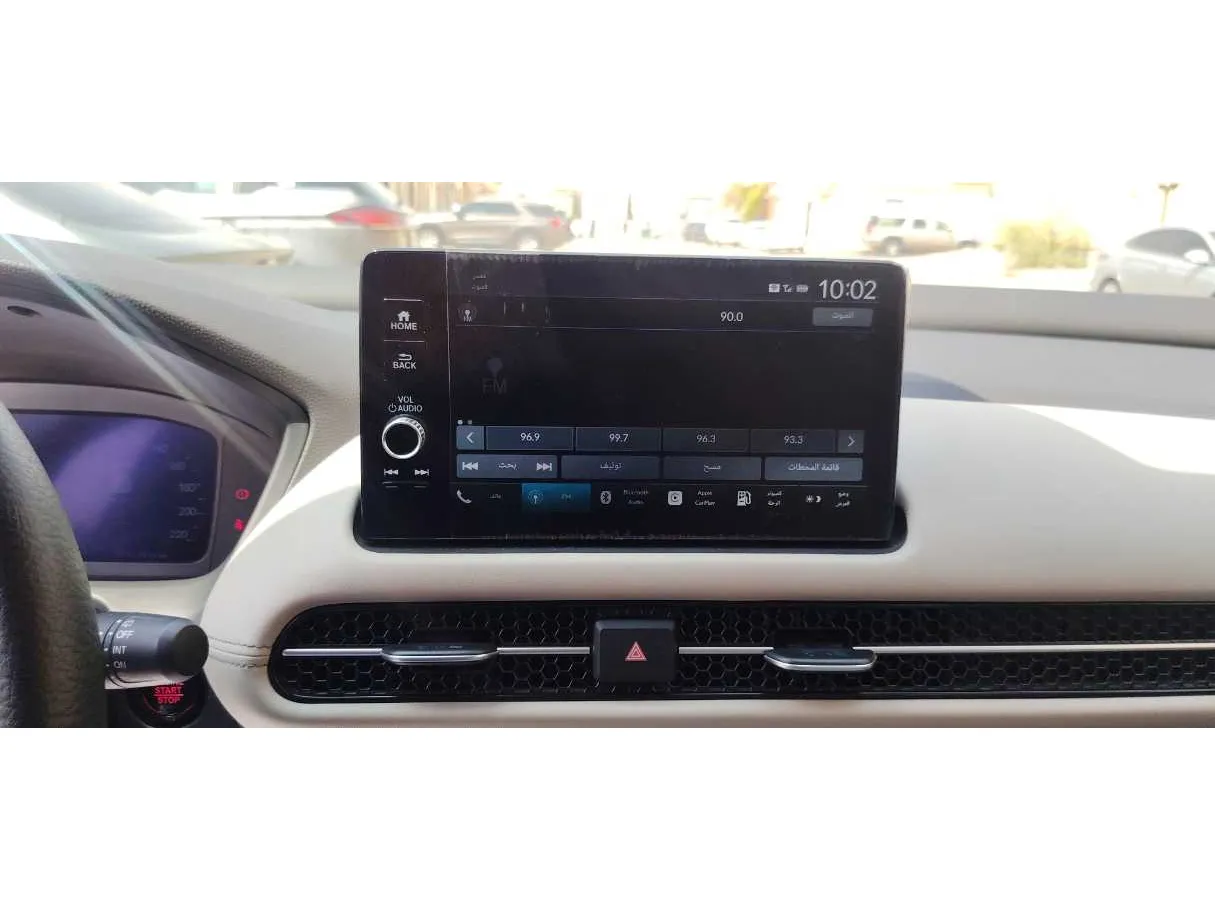 Car image 17