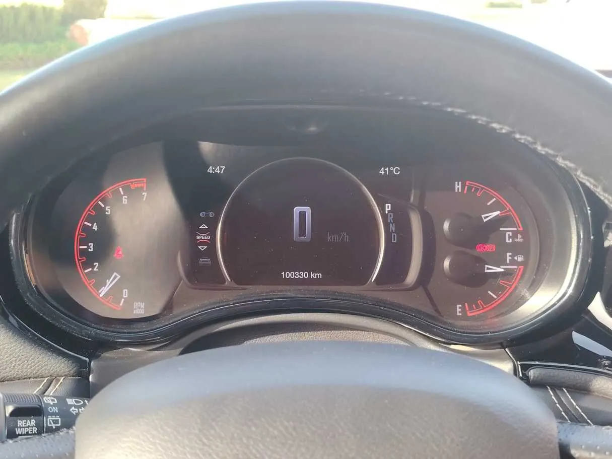 Car image 24