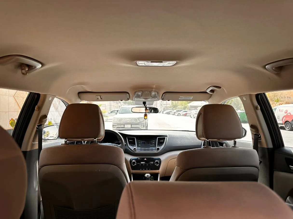 Car image 22