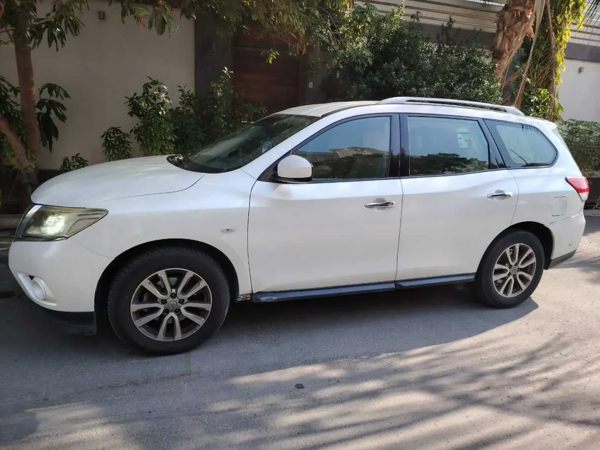 Car image 8