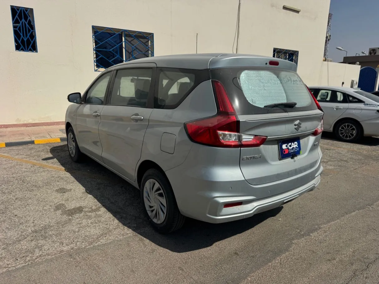 Car image 7