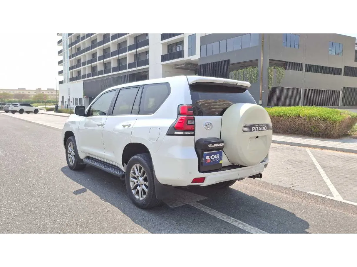 Car image 7