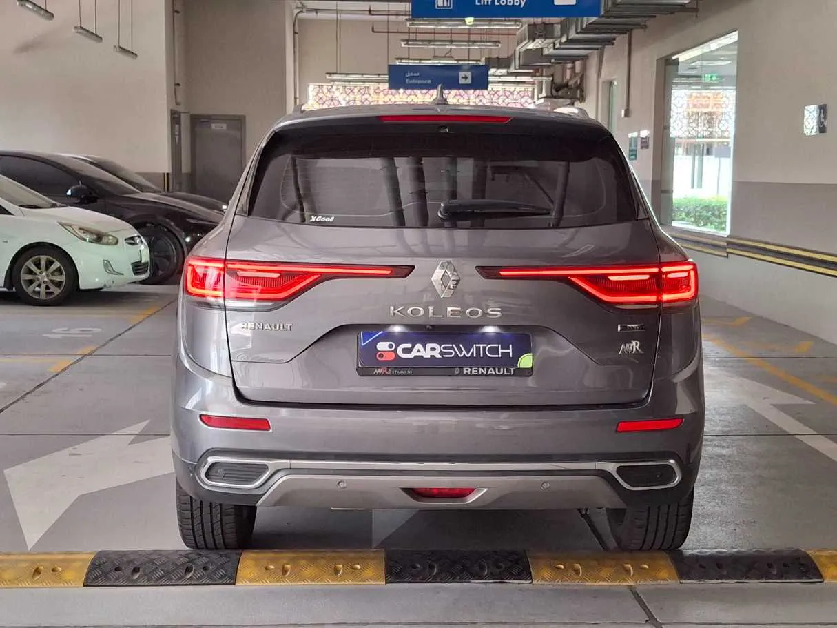 Car image 6