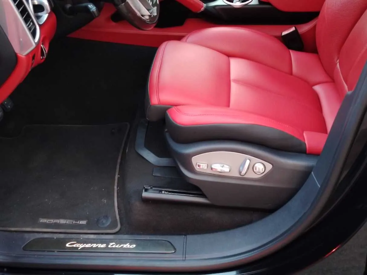 Car image 36