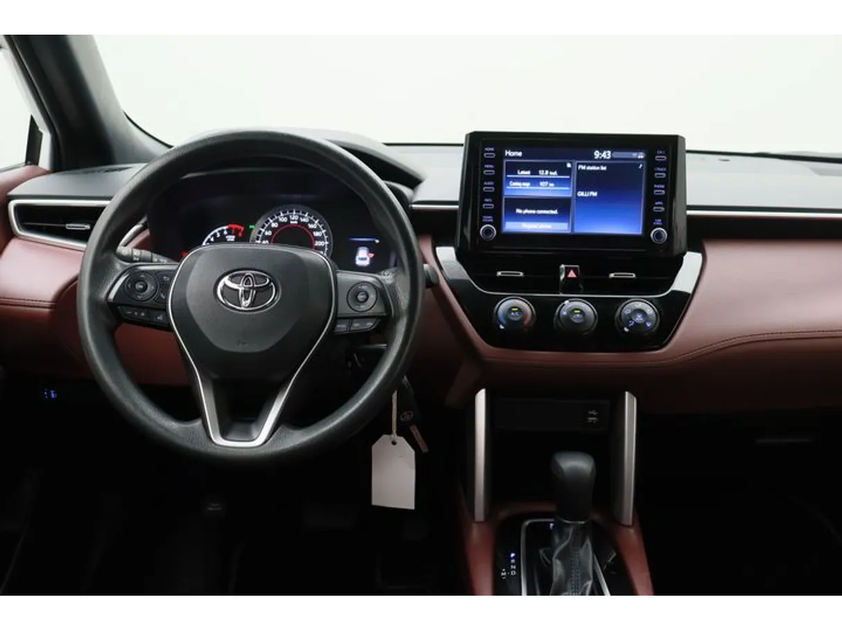 Car image 15