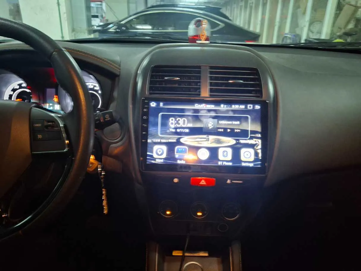 Car image 16