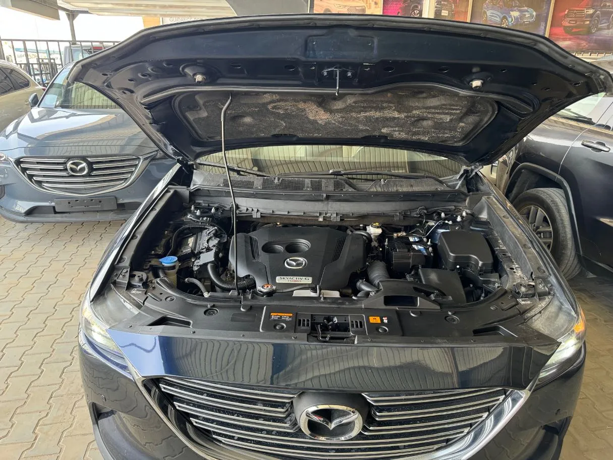 Car image 17