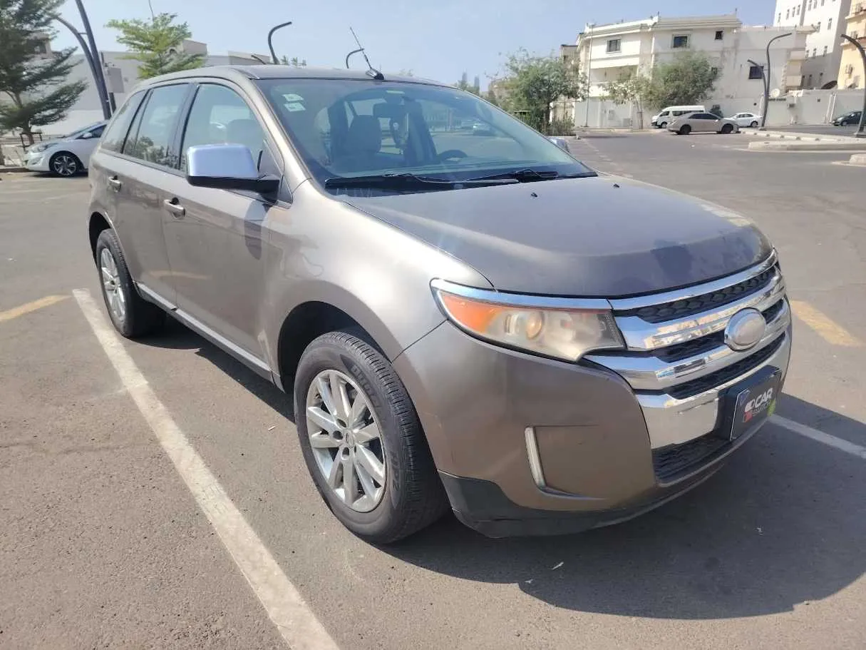 Car image 3