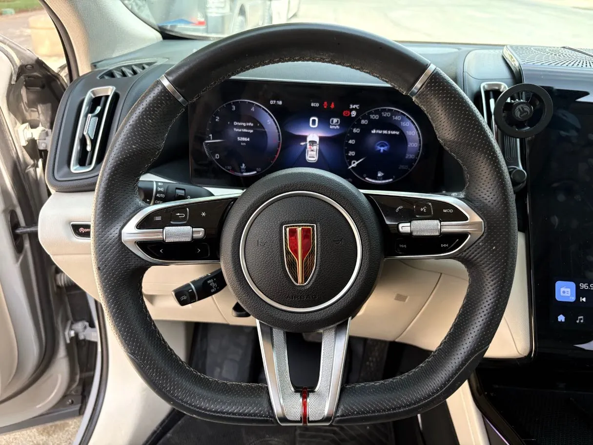 Car image 24