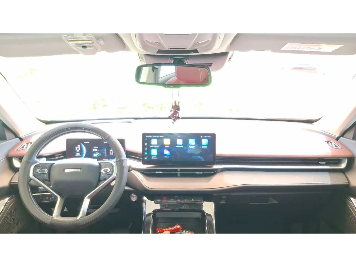 Car image 16