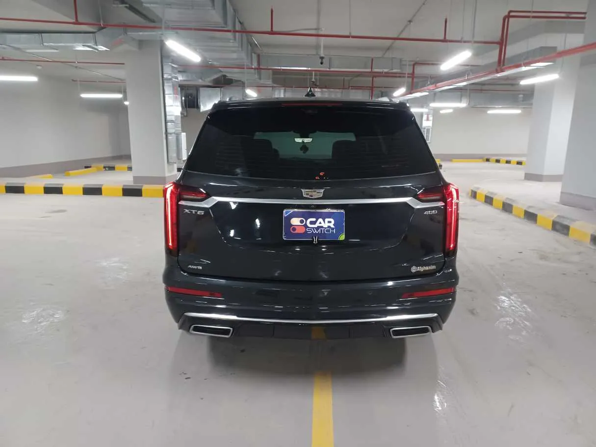 Car image 6