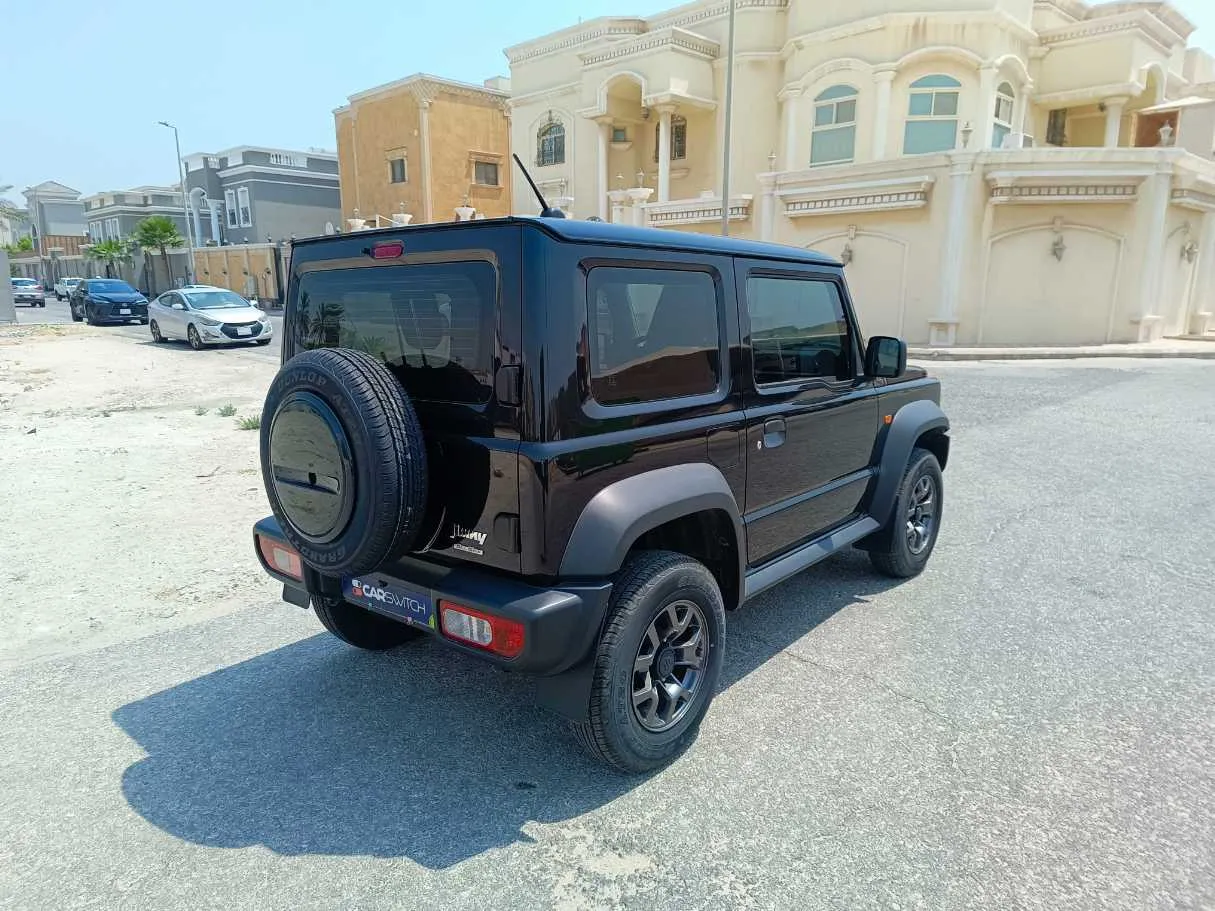 Car image 5