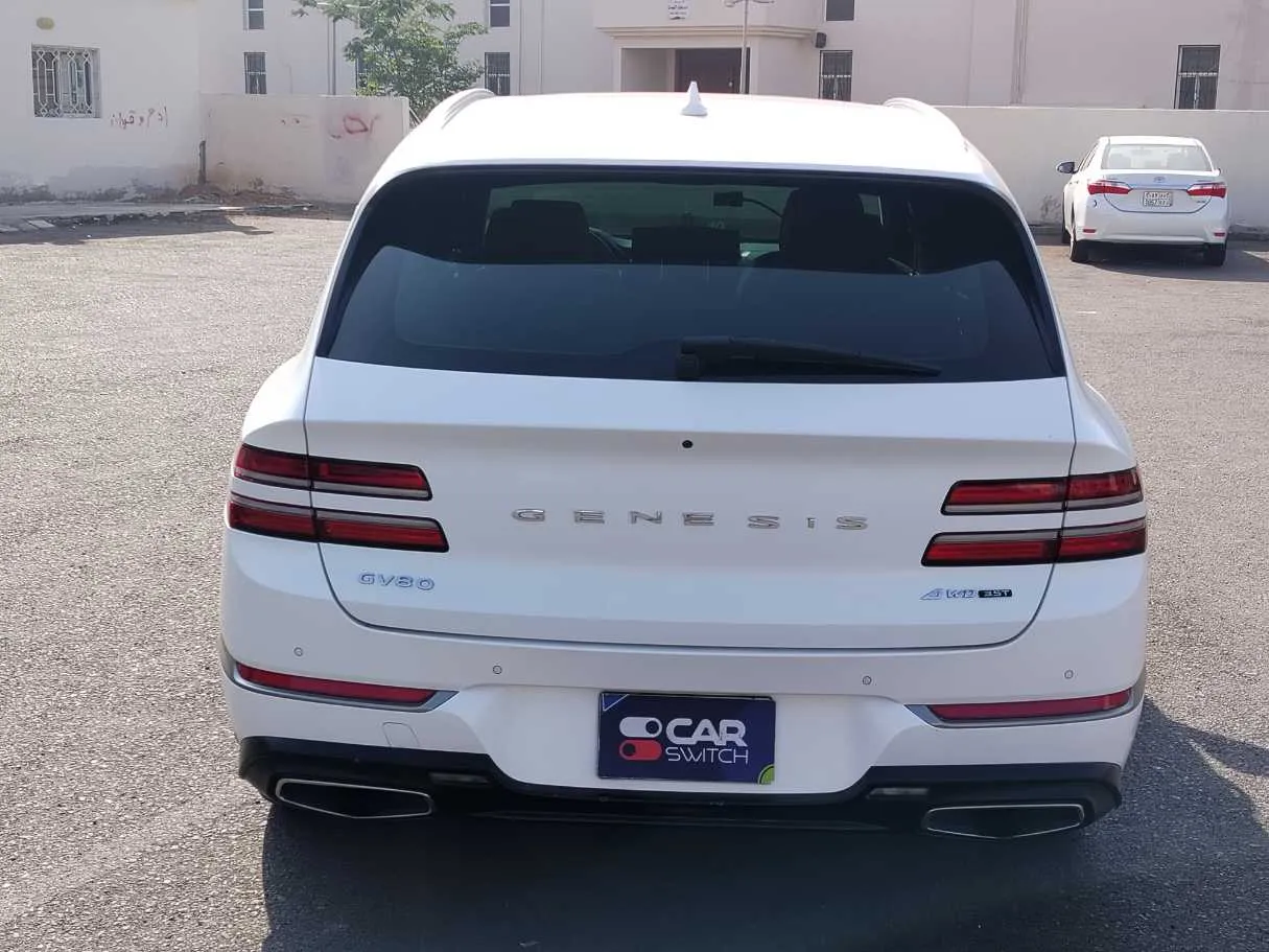 Car image 6
