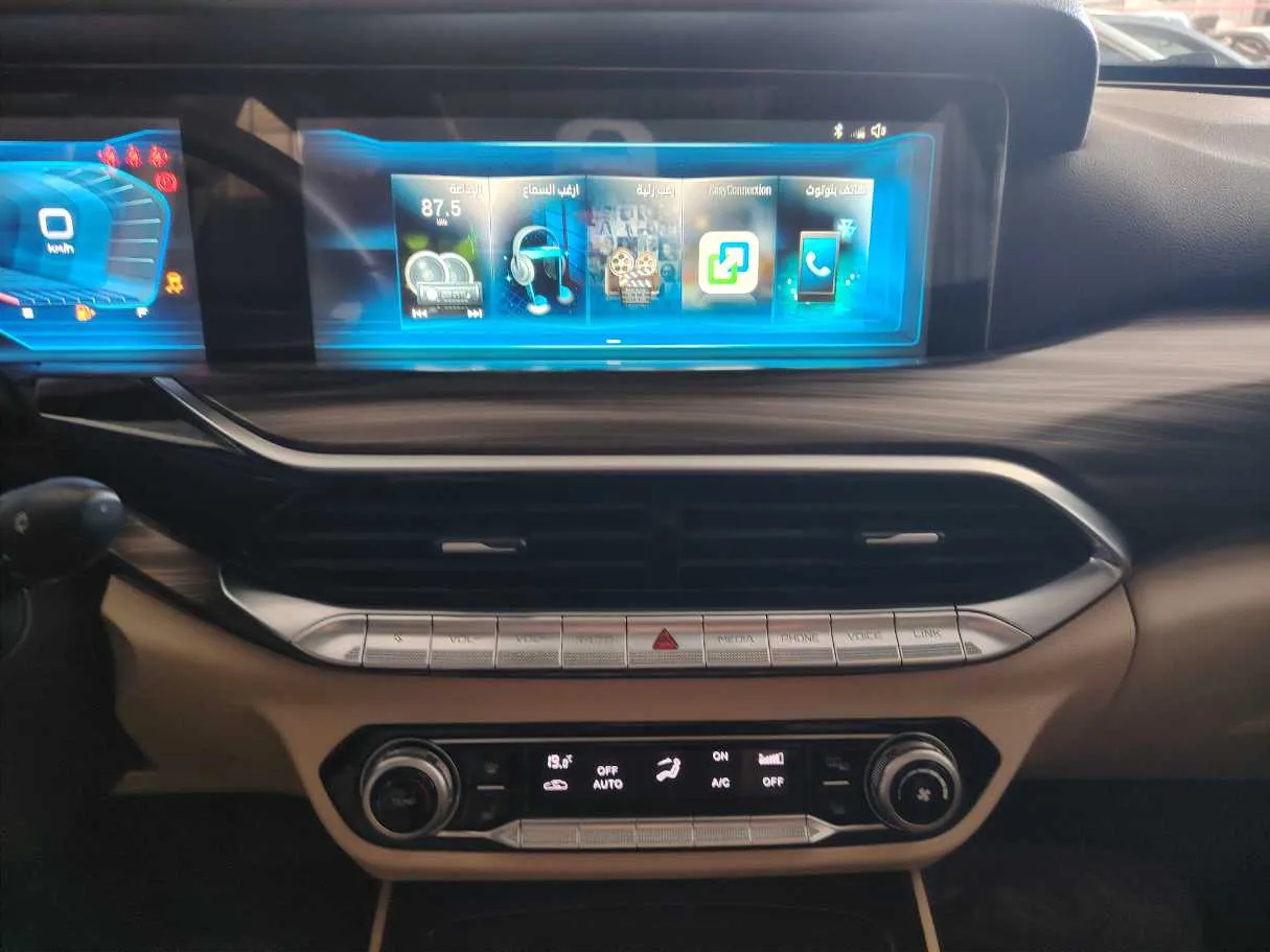 Car image 23