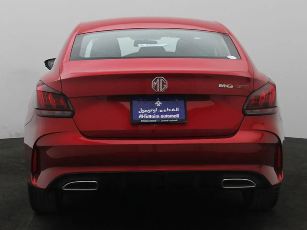 Car image 12