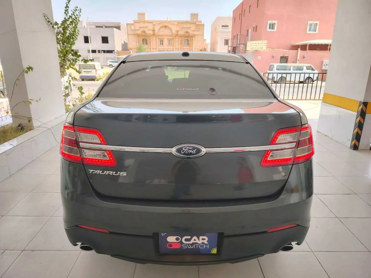 Car image 6
