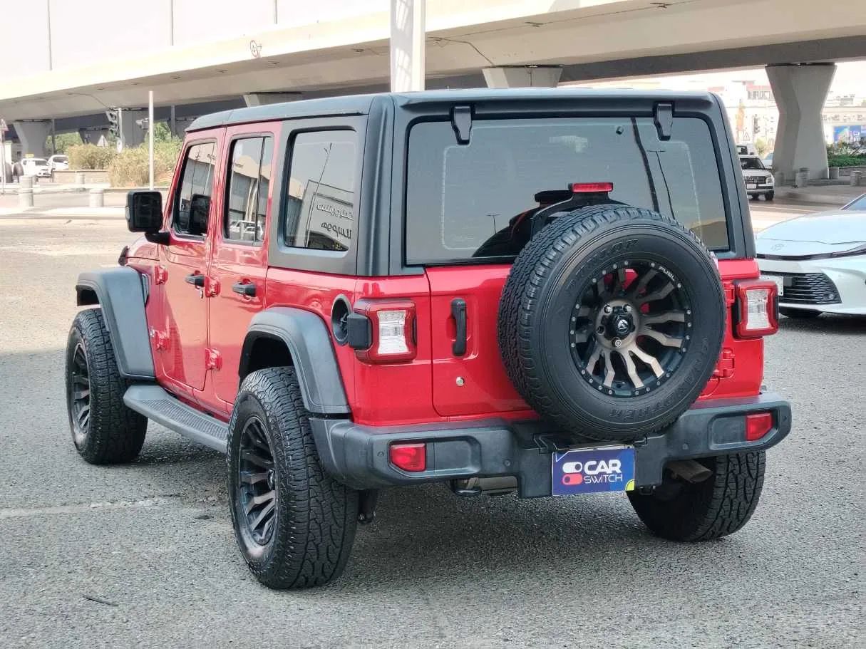 Car image 7