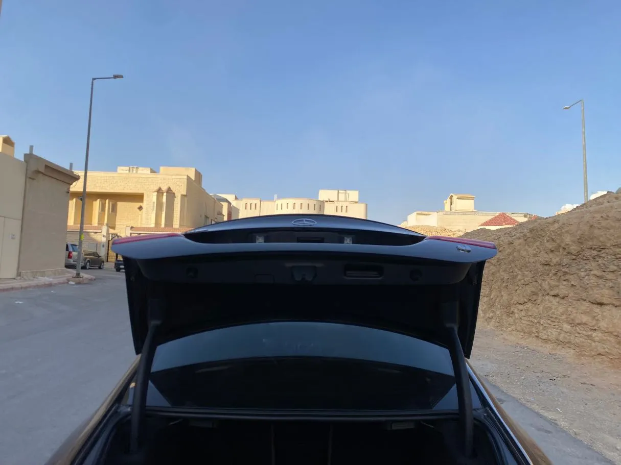 Car image 22