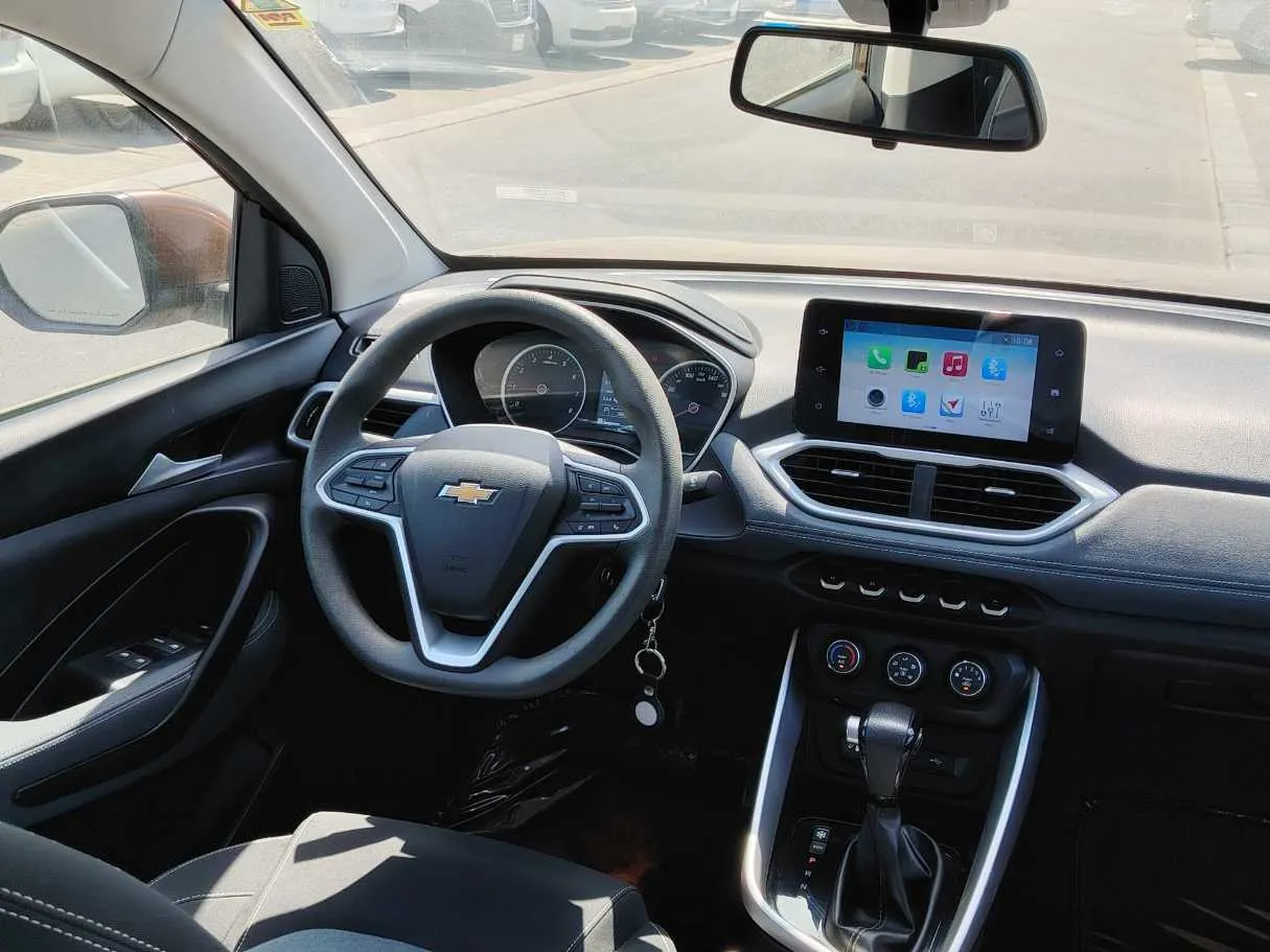 Car image 18
