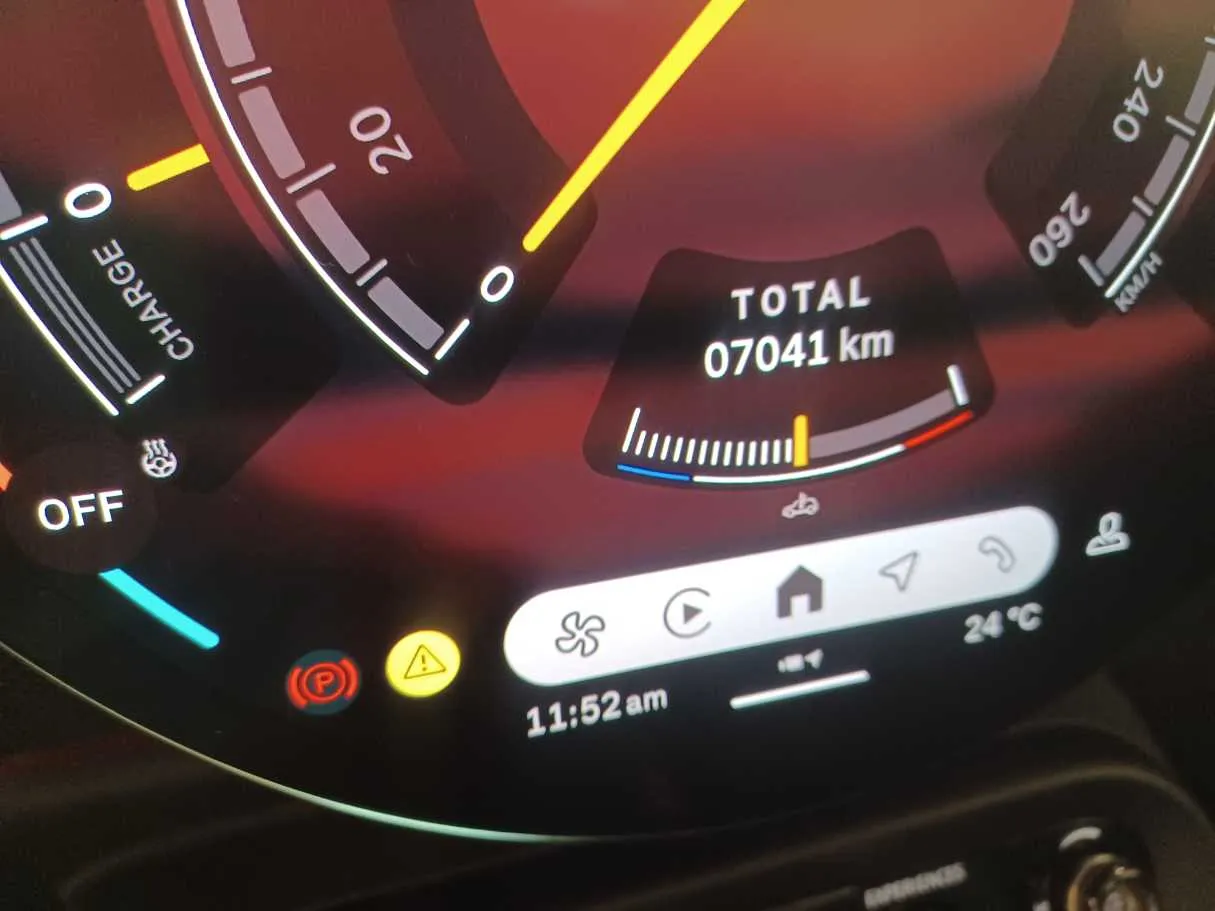 Car image 20