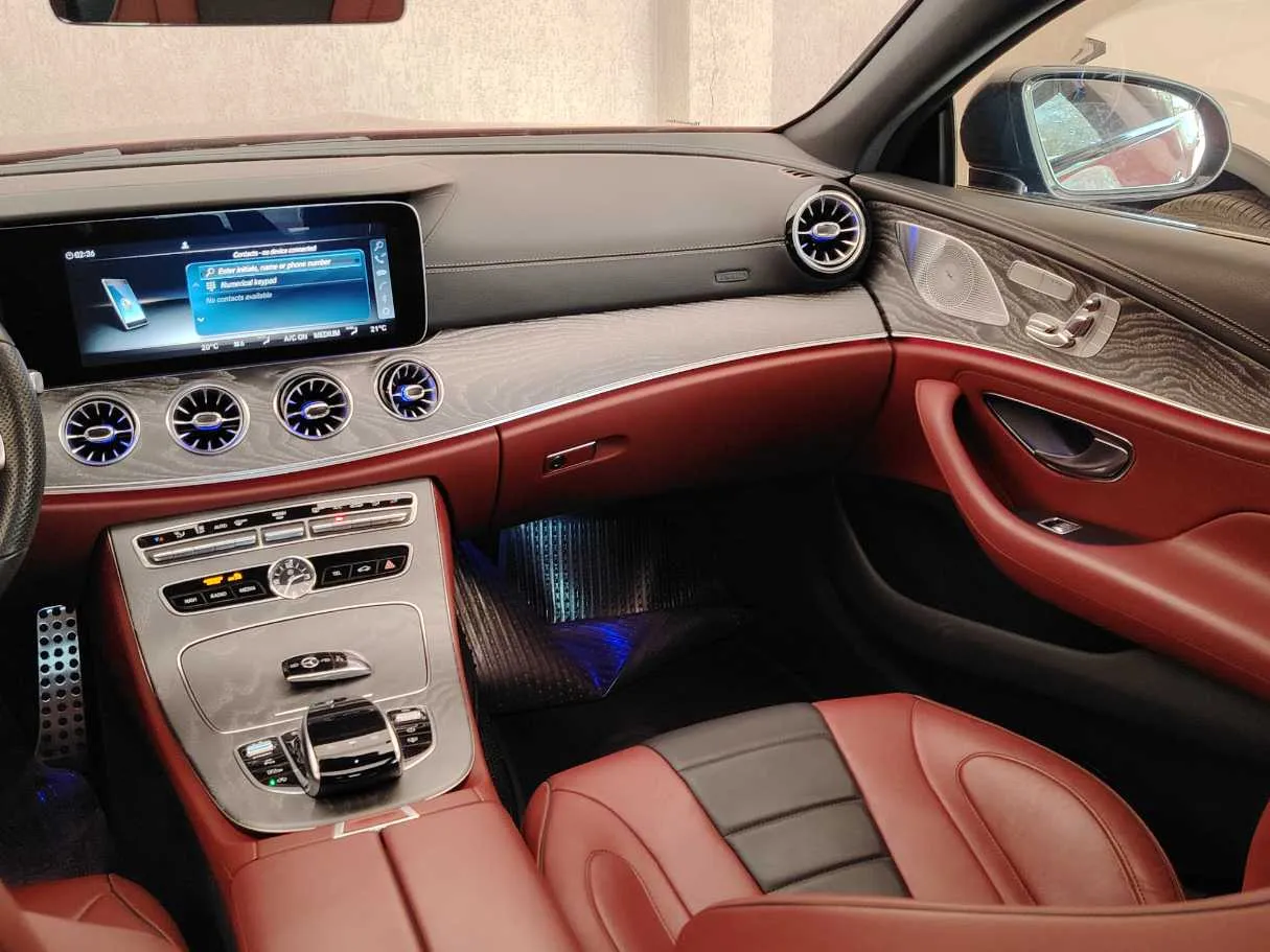 Car image 20