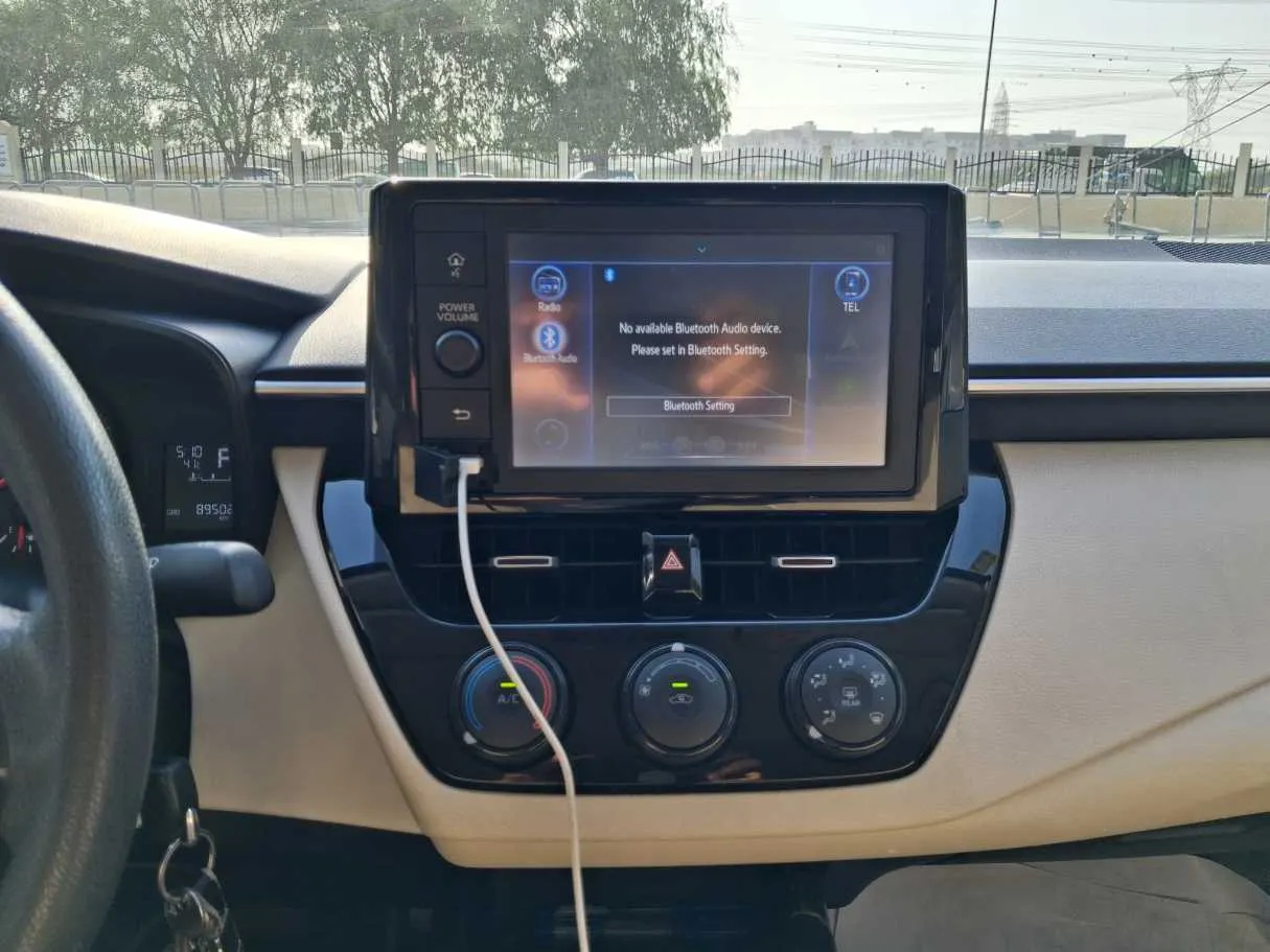 Car image 14