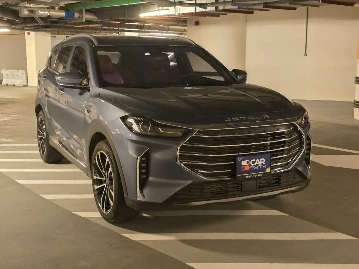 Car image 3