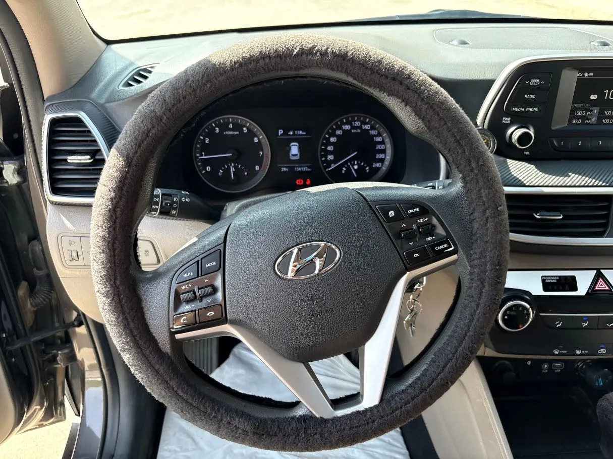 Car image 21