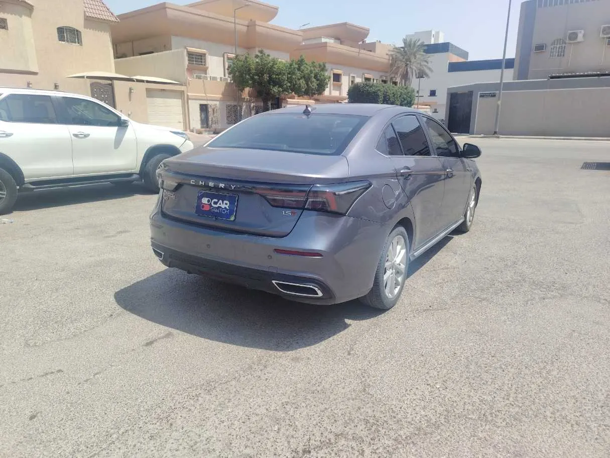 Car image 5